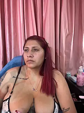 Snapshot of Nicol_V chatting on June 27, 4:29 am Nicol V online show from June 27, 4:29 am