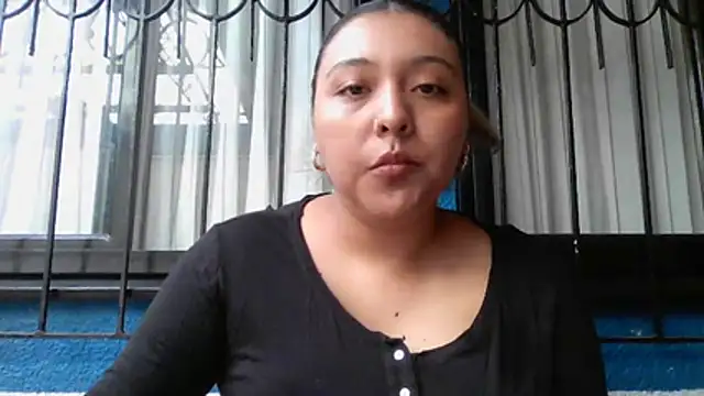 Snapshot of ALANA_150 chatting on May 1, 2:33 pm ALANA 150 online show from May 1, 2:33 pm