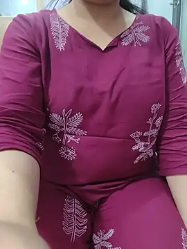 Snapshot of roshni_agrawal0 chatting on June 24, 8:57 am roshni agrawal0 online show from June 24, 8:57 am