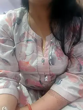 Snapshot of roshni_agrawal0 chatting on February 28, 9:09 am roshni agrawal0 online show from February 28, 9:09 am