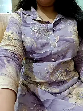 Snapshot of roshni_agrawal0 chatting on October 3, 7:54 am roshni agrawal0 online show from October 3, 7:54 am