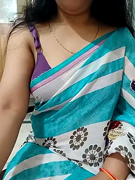 Snapshot of roshni_agrawal0 chatting on October 6, 7:20 am roshni agrawal0 online show from October 6, 7:20 am