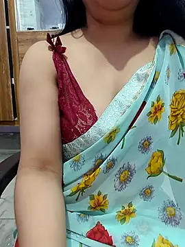 Snapshot of roshni_agrawal0 chatting on October 11, 5:58 pm roshni agrawal0 online show from October 11, 5:58 pm