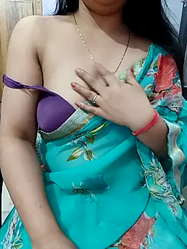 Snapshot of roshni_agrawal0 chatting on October 22, 4:28 pm roshni agrawal0 online show from October 22, 4:28 pm