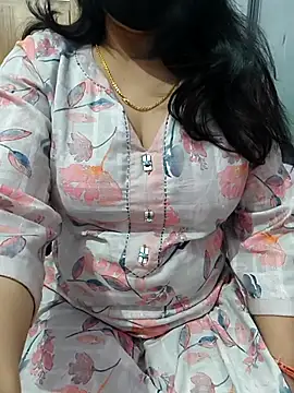 Snapshot of roshni_agrawal0 chatting on November 18, 5:44 am roshni agrawal0 online show from November 18, 5:44 am