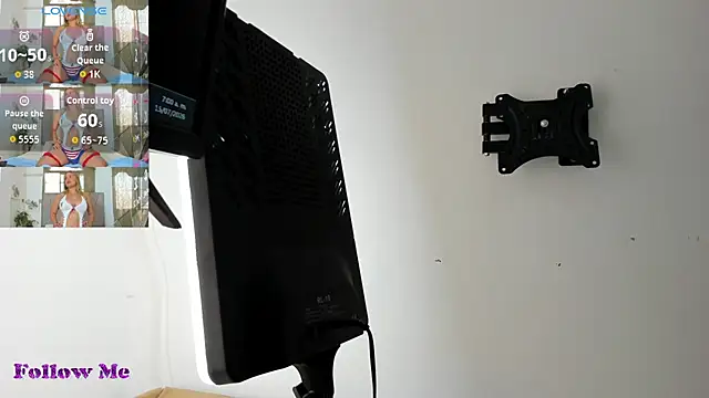 Snapshot of Lady_miss___ chatting on July 15, 12:01 pm Lady miss online show from July 15, 12:01 pm