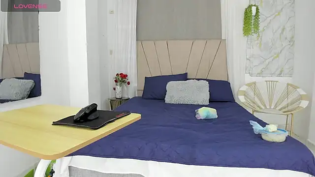 Snapshot of Lady_miss___ chatting on June 29, 1:11 pm Lady miss online show from June 29, 1:11 pm