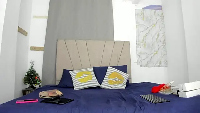 Lady miss    online show from December 16, 12:31 pm