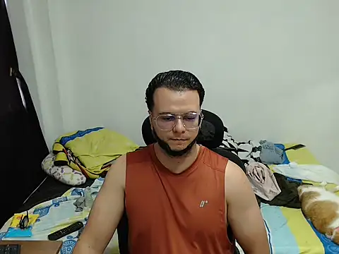 cloudsxxx online show from March 26, 6:17 pm