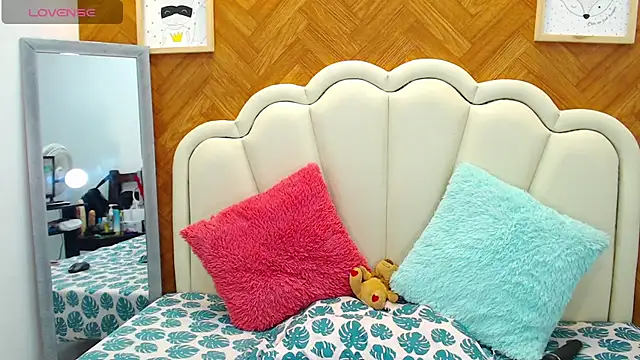 mariahsugarr online show from September 19, 5:55 am