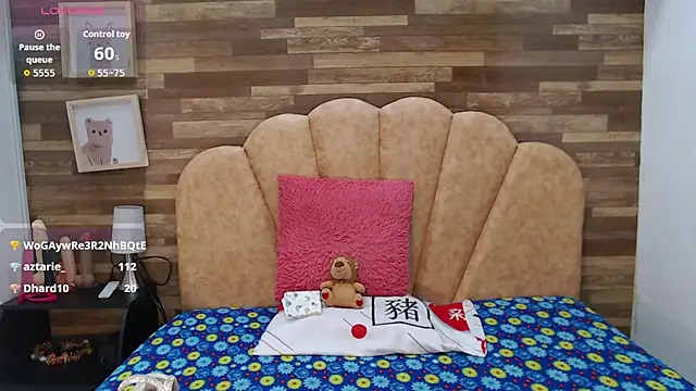 mariahsugarr online show from April 3, 8:04 pm