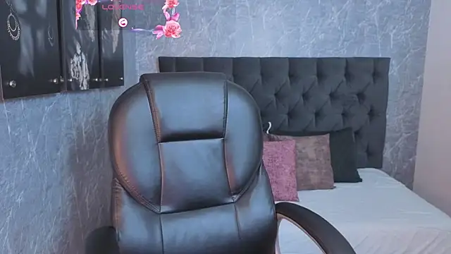 eileen  hills online show from October 3, 7:04 pm