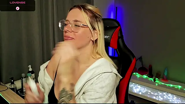 Charlies world online show from September 9, 5:11 pm