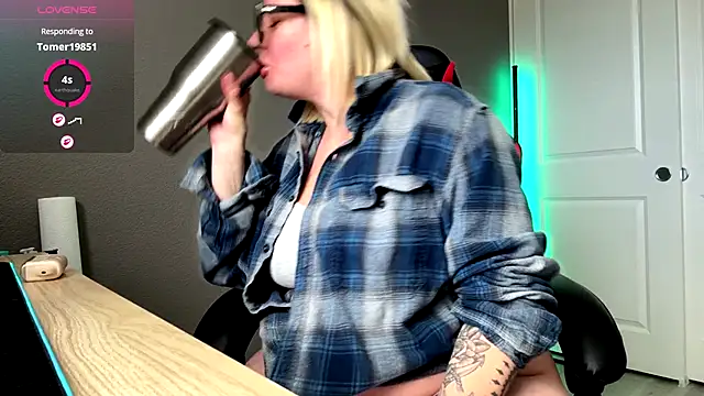 Charlies world online show from November 5, 5:38 pm