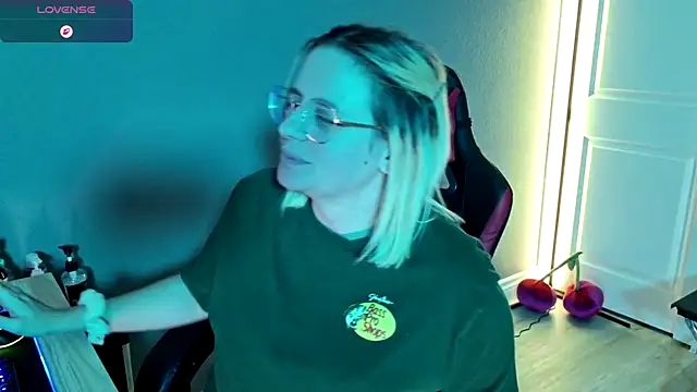 Charlies world online show from October 28, 7:24 pm