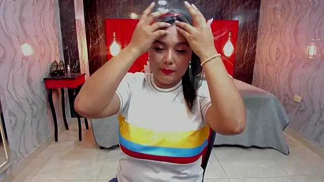 LatinaHoleQueen online show from March 26, 3:32 pm