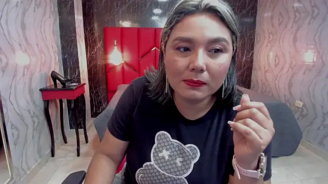 Snapshot of LatinaHoleQueen chatting on May 22, 2:59 pm LatinaHoleQueen online show from May 22, 2:59 pm
