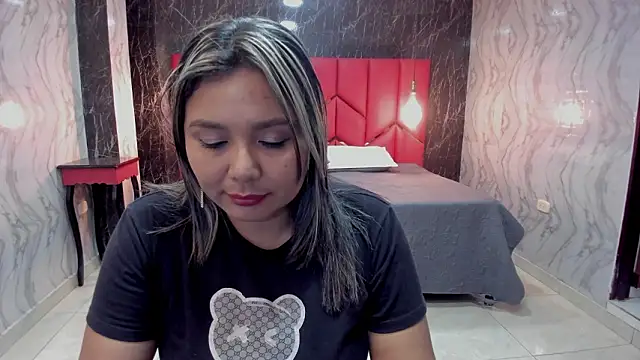 LatinaHoleQueen online show from February 4, 2:01 pm