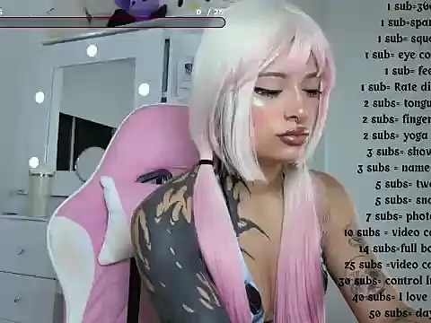 Snapshot of hillsdandarkie_44 chatting on October 27, 11:38 pm hillsdandarkie 44 online show from October 27, 11:38 pm