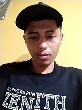 Snapshot of Lil_condor_bby1 chatting on October 25, 11:05 pm Lil condor bby1 online show from October 25, 11:05 pm