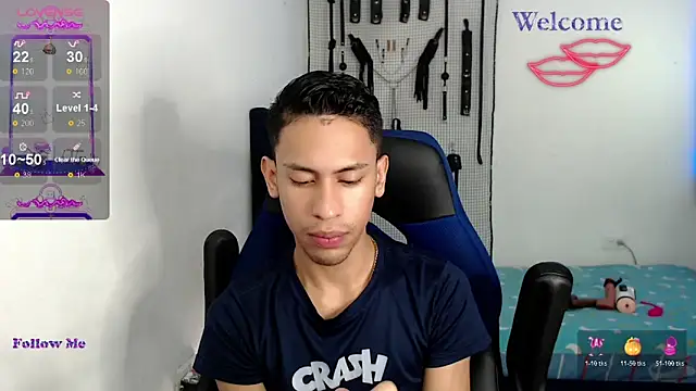 dylan apol0 online show from October 31, 5:15 am