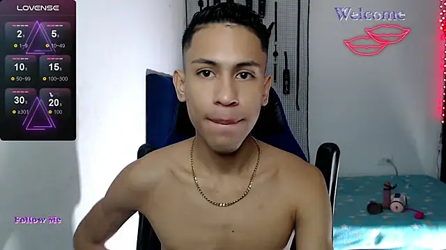 dylan apol0 online show from November 3, 2:28 am