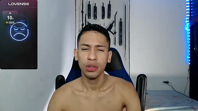 dylan apol0 online show from October 1, 3:44 am