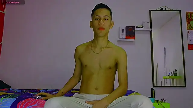 dylan apol0 online show from February 15, 2:34 am