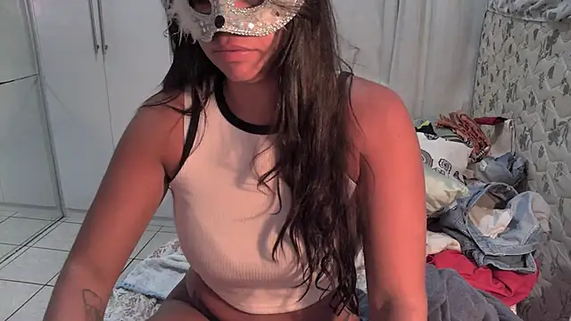 Snapshot of raposinharabuda chatting on October 26, 3:07 am raposinharabuda online show from October 26, 3:07 am