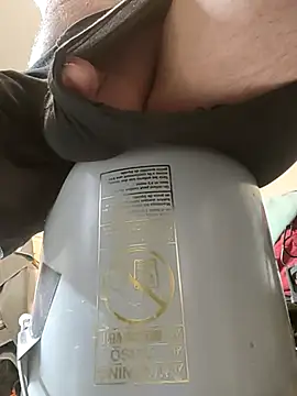 Snapshot of greenman55900 chatting on February 28, 11:04 pm greenman55900 online show from February 28, 11:04 pm