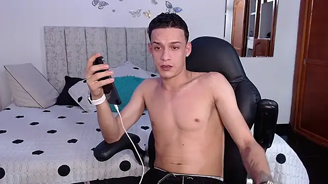 Ethanho0t online show from January 15, 10:29 am