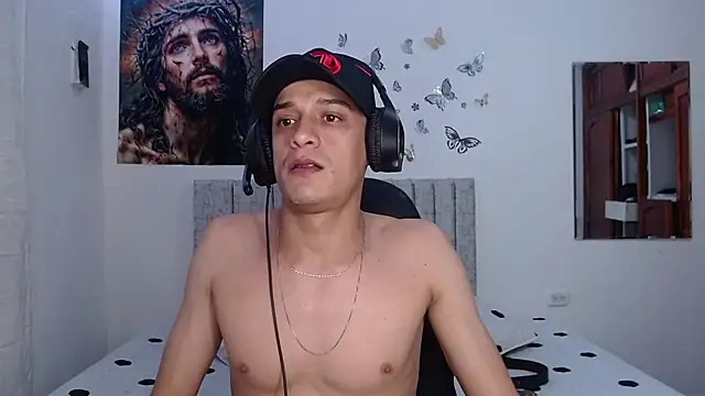 Ethanho0t online show from January 6, 6:28 am