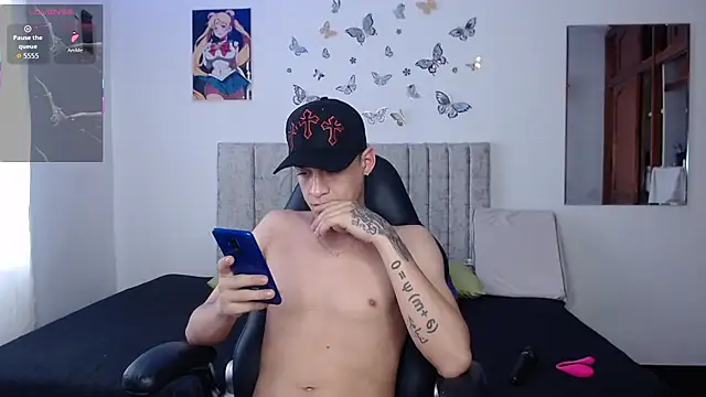 Ethanho0t online show from February 8, 4:15 pm