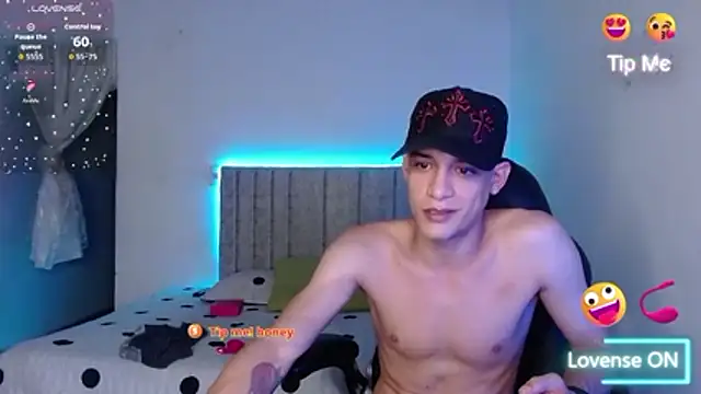 Ethanho0t online show from May 21, 11:57 pm