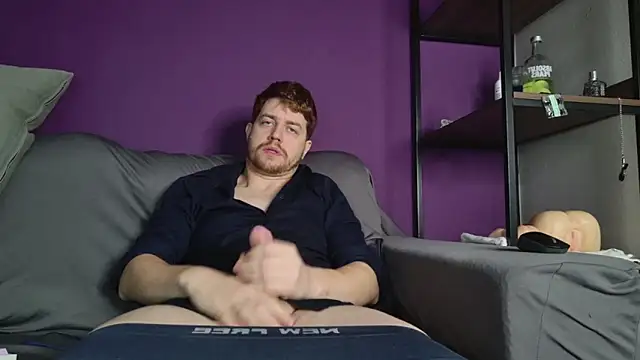 Snapshot of aaron_nvk chatting on May 3, 8:45 pm aaron nvk online show from May 3, 8:45 pm