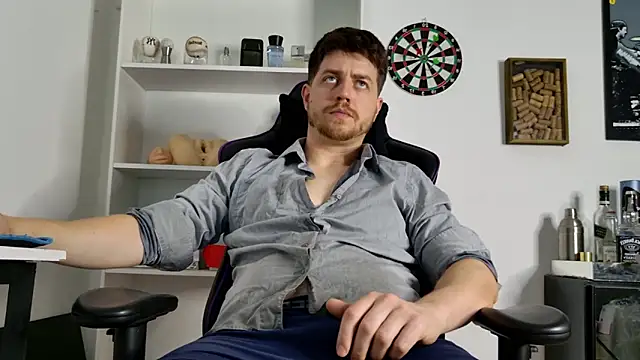 aaron nvk online show from November 30, 9:15 pm