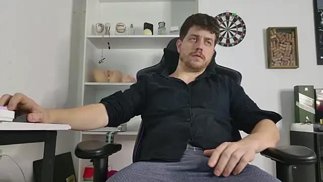 aaron nvk online show from March 3, 4:19 am