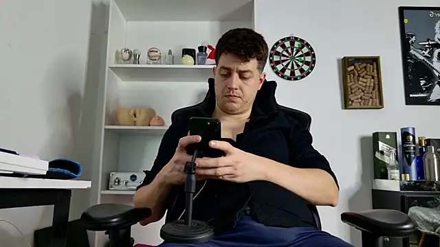 aaron nvk online show from December 15, 9:31 pm