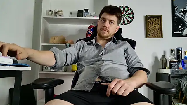 aaron nvk online show from November 2, 8:47 pm