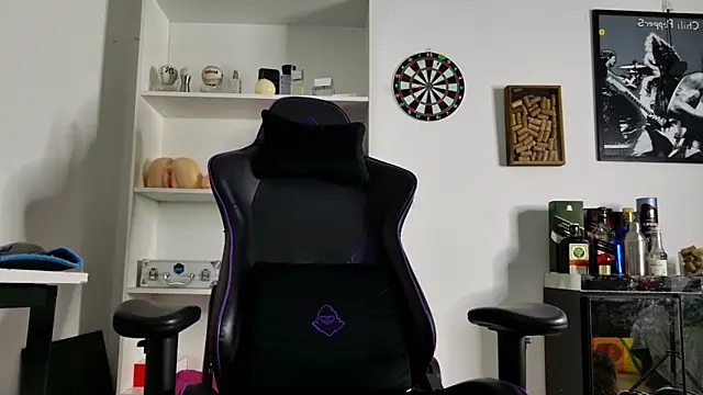 aaron nvk online show from January 9, 9:00 pm