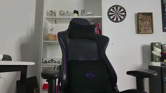 aaron nvk online show from March 4, 5:15 am