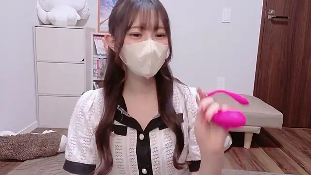 MOEMOE-Q online show from September 27, 3:40 pm