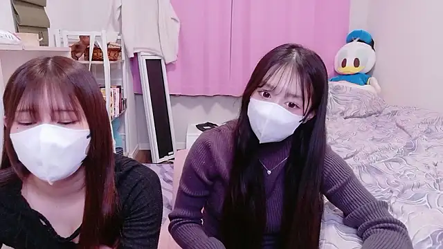 MOEMOE-Q online show from April 19, 4:41 pm