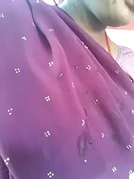 Snapshot of Falguni_Desai chatting on May 31, 6:19 am Falguni Desai online show from May 31, 6:19 am