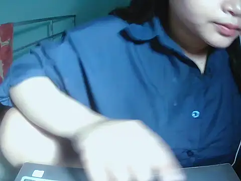 Lily3322 online show from May 25, 4:38 pm