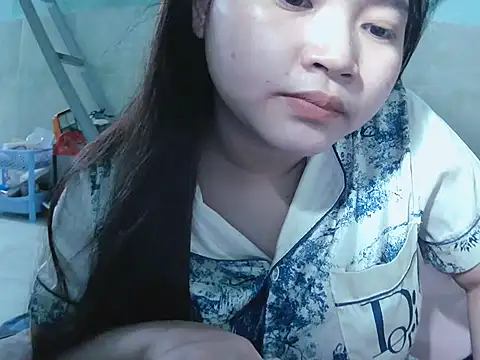 Lily3322 online show from March 18, 6:42 pm