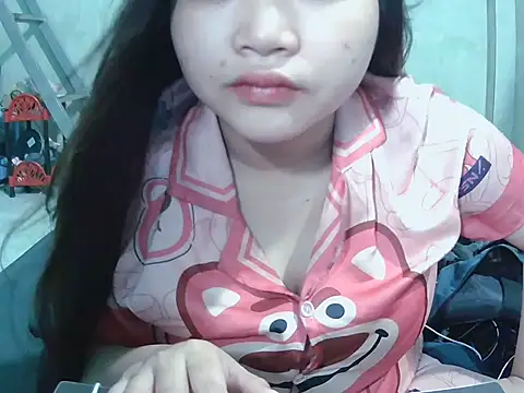 Lily3322 online show from February 22, 11:06 pm