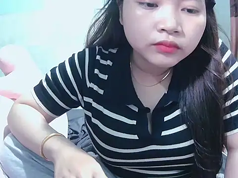 Lily3322 online show from September 28, 3:19 pm