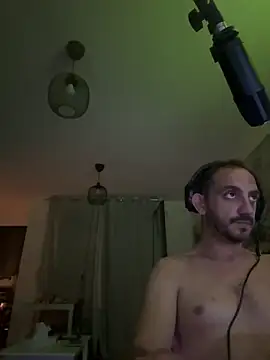 Snapshot of goncas23 chatting on May 26, 12:42 am goncas23 online show from May 26, 12:42 am