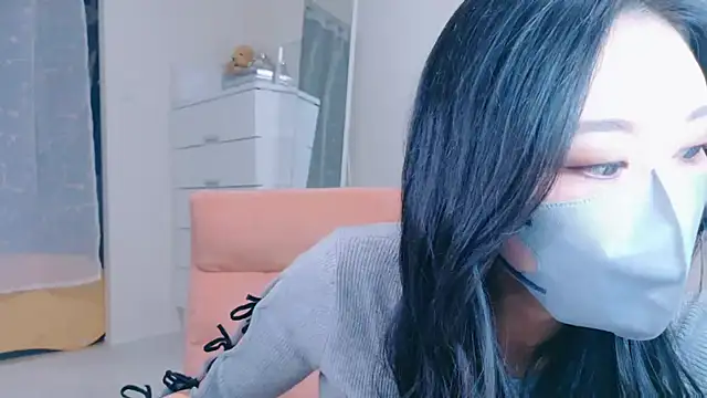 ramuchan desu online show from November 20, 1:28 am